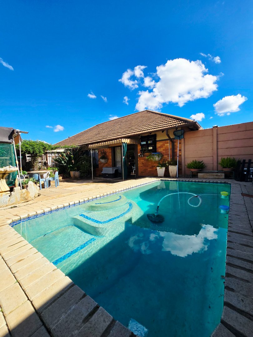 3 Bedroom Property for Sale in Stilfontein Ext 1 North West